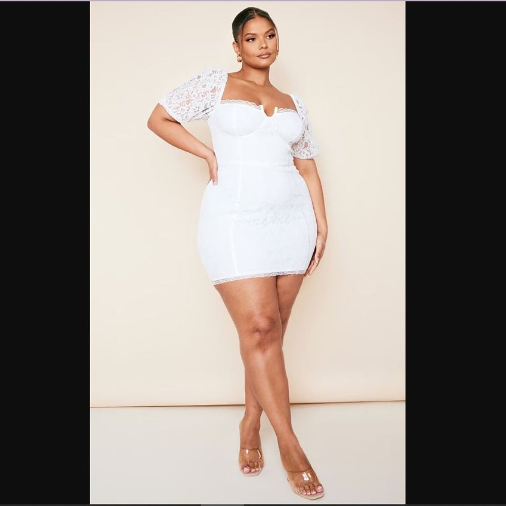 PLUS WHITE LACE CUP DETAIL BODYCON DRESS